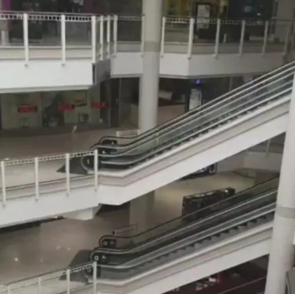 dead mall_004.jpg